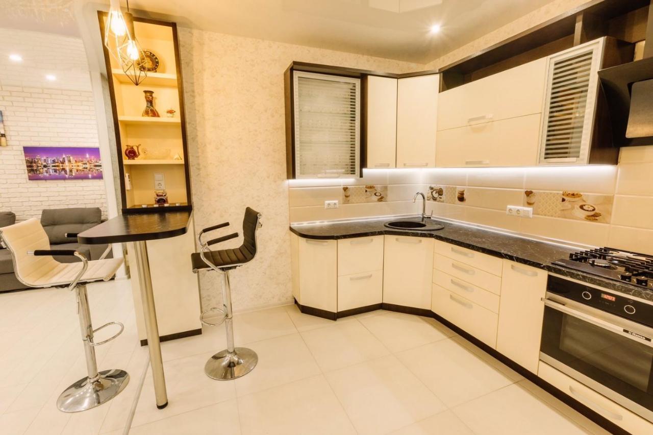 Center Apartments Zarechny Residential Complex スームィ エクステリア 写真